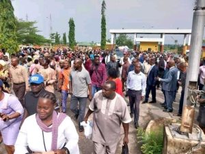 Osun Workers Jubilate, Welcome Adeleke To Office Days After Appeal Judgement (Photos)