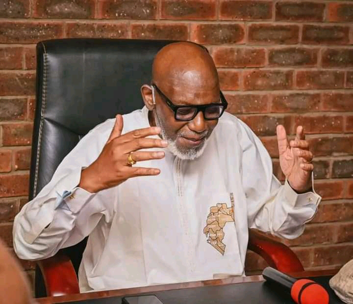 Akeredolu Returns From Medical Vacation, Meets Stakeholders