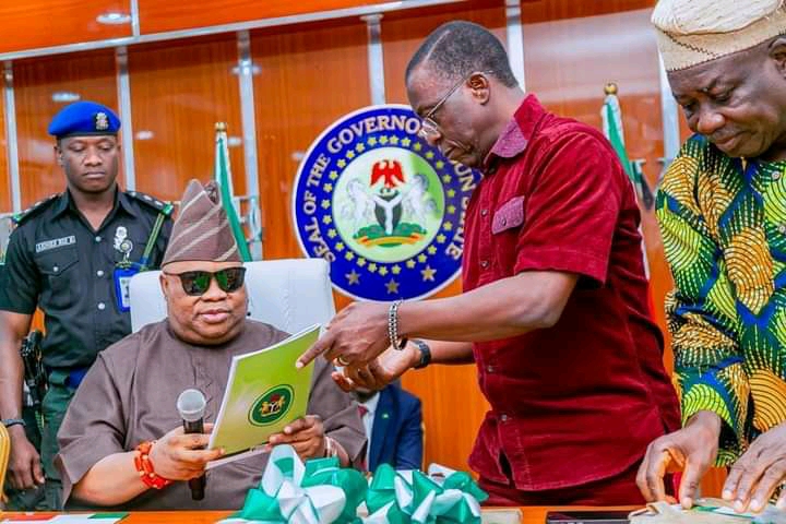 Adeleke Receives Education Summit Report, Vows To Revamp Sector