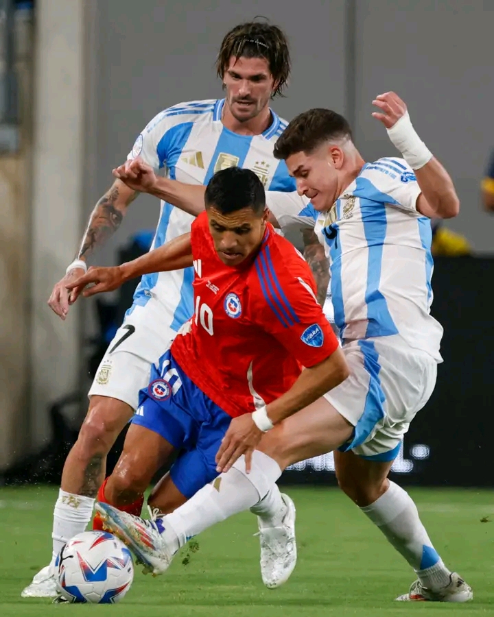 Copa America: Argentina Beats Chile, Goes To Of Group A