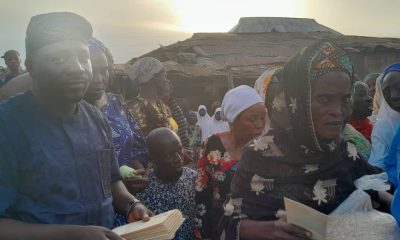 LG Chairman, Afolabi Distributes 20 Bags Of Corn, Cash To Constituents