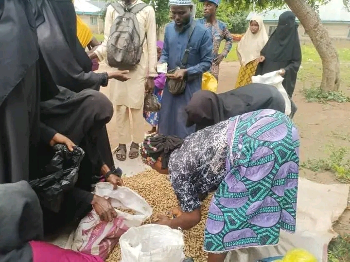 Osun Community Kickoff Islamic Market, Reduces Prices Of Food (Photos)