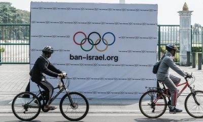 Palestinian Olympic Team Welcome With Cheers And Gifts In Paris