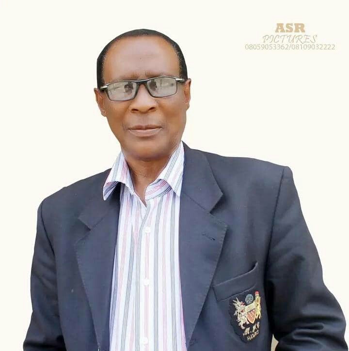 OOPA Felicitates The Interviewer Publisher, Akintunde On His Birthday