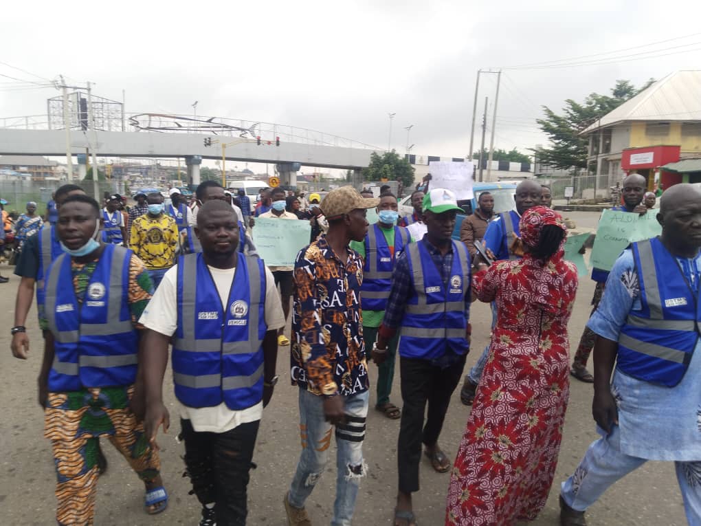 Protest Rocks Osogbo Over Shooting Of Osun Transport Management System Chairman, Alowonle