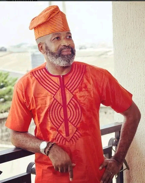 Organisers Withdraw Award After Nollywood Actor, Yemi Solade Refuses To Pay For Plague