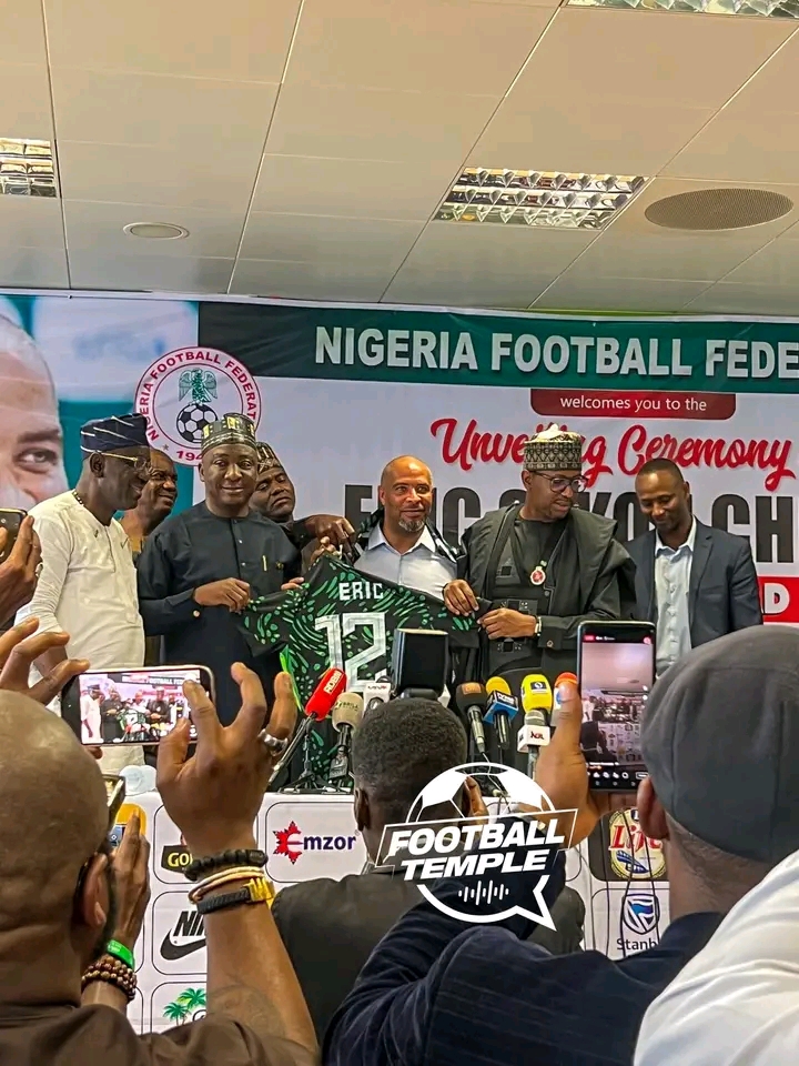 NFF UNVEILS NEW COACHING CREW FOR SUPER EAGLES The Nigeria Football Federation (NFF) has officially unveiled Eric Sekou Chelle and his backroom staff as the new technical crew for the Super Eagles. Chelle, a seasoned tactician, will be assisted by First Assistant Hadi Taboubi, Fitness Trainer Thomas Gornourec, and Goalkeeper Trainer Jean Daniel Padovani. The new coaching crew is expected to bring a fresh perspective and expertise to the Super Eagles, with a focus on developing the team's skills and building a strong team dynamic. #SuperEagles #NFF #EricSekouChelle