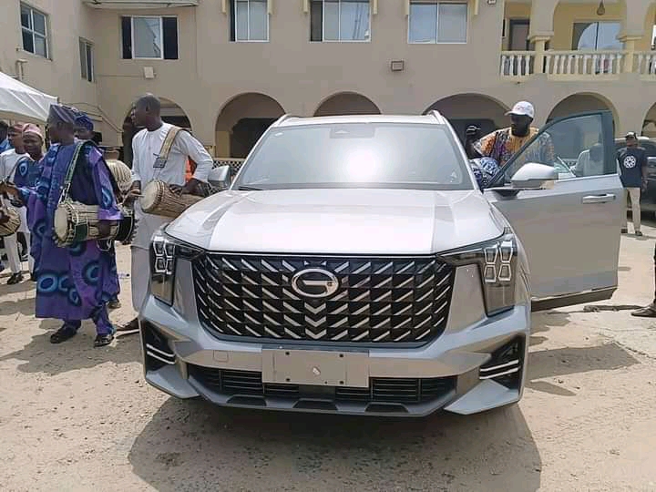 Davido Presents SUV To Timi Of Ede