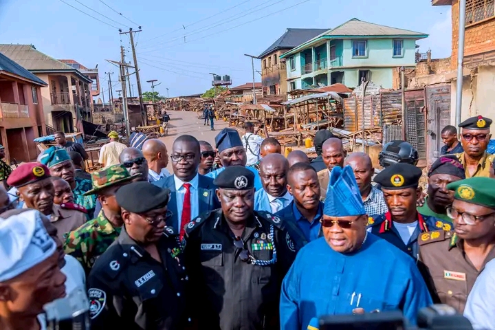 Ifon/ilobu/erin Communal Crisis - Gov Adeleke Inspects Conflict Zones, Orders Distribution Of Food, Relief Materials