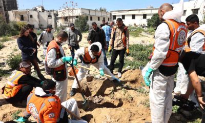 Gaza : Rescuers Exhume Dozens Of Bodies From Al-Shifa Hospital