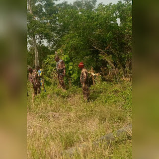 Armed Robbers Invade Hotel In Osun, Rob Lodgers, Engage Amotekun Operatives In Gun Duel