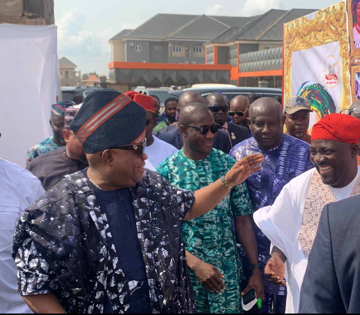 @ 65 : Osun Enjoying Your Shining Light - LG Boss Afolabi Felicitates Gov Adeleke