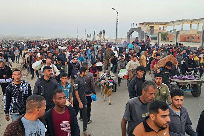 Gaza Officials, Israeli Forces Disagree Over Killing Of 27 Heading To Aid Site