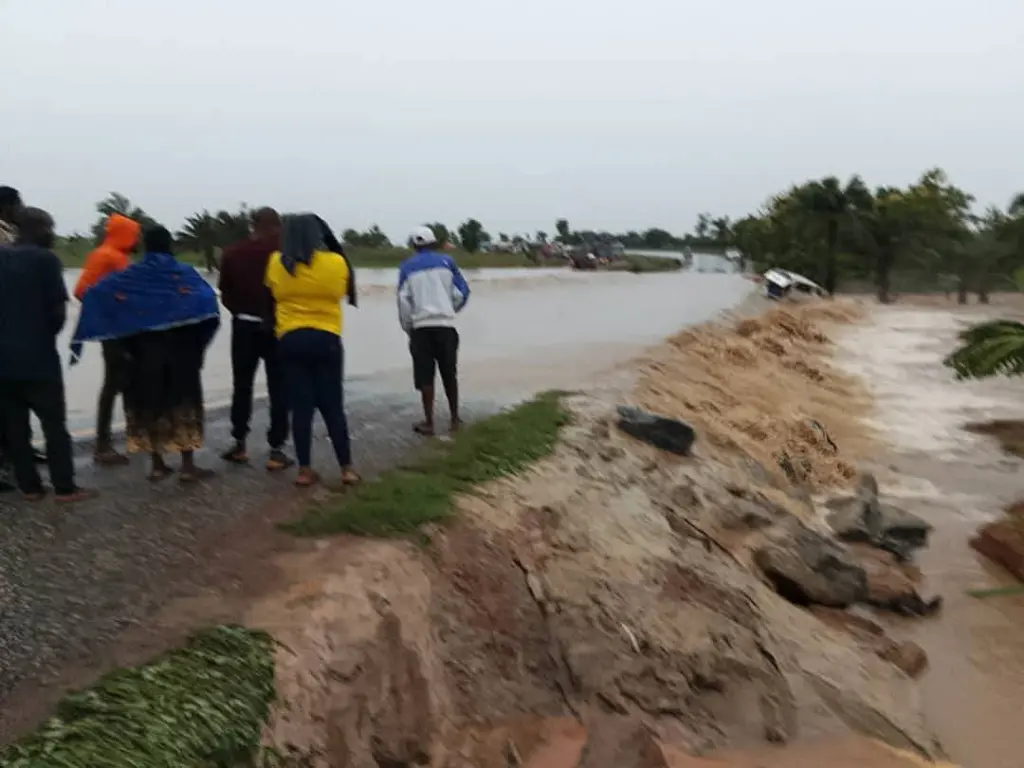 Flood Forces Closure Of Makurdi–Abuja Road Ahead Tinubu’s Visit