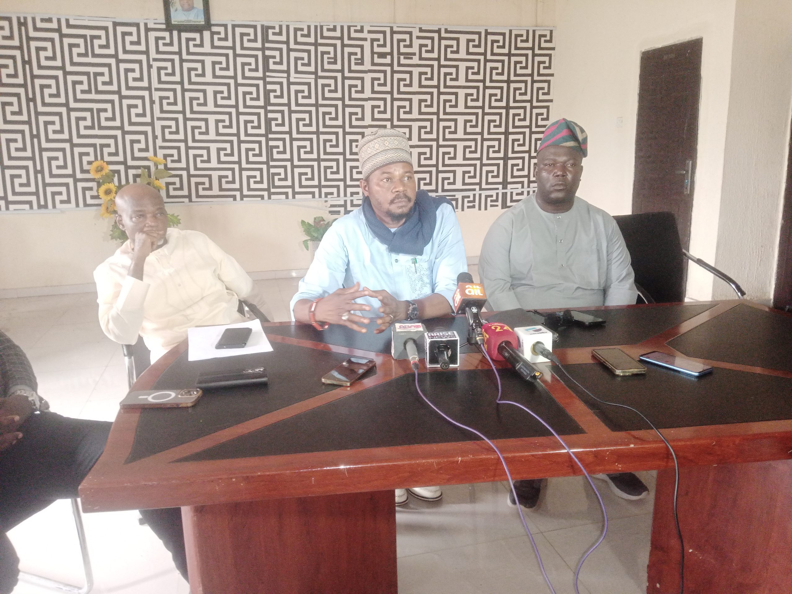 LG Crisis : ALGON Tells Osun CBN Controller To Request For Transfer If Difficult To Respect Rule Of Law