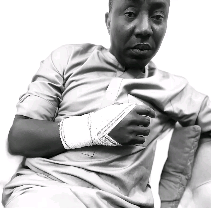 Police Reportedly Break Sowore’s Right Hand In Detention